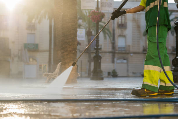 Best Deck Cleaning Services  in Lindsay, TX